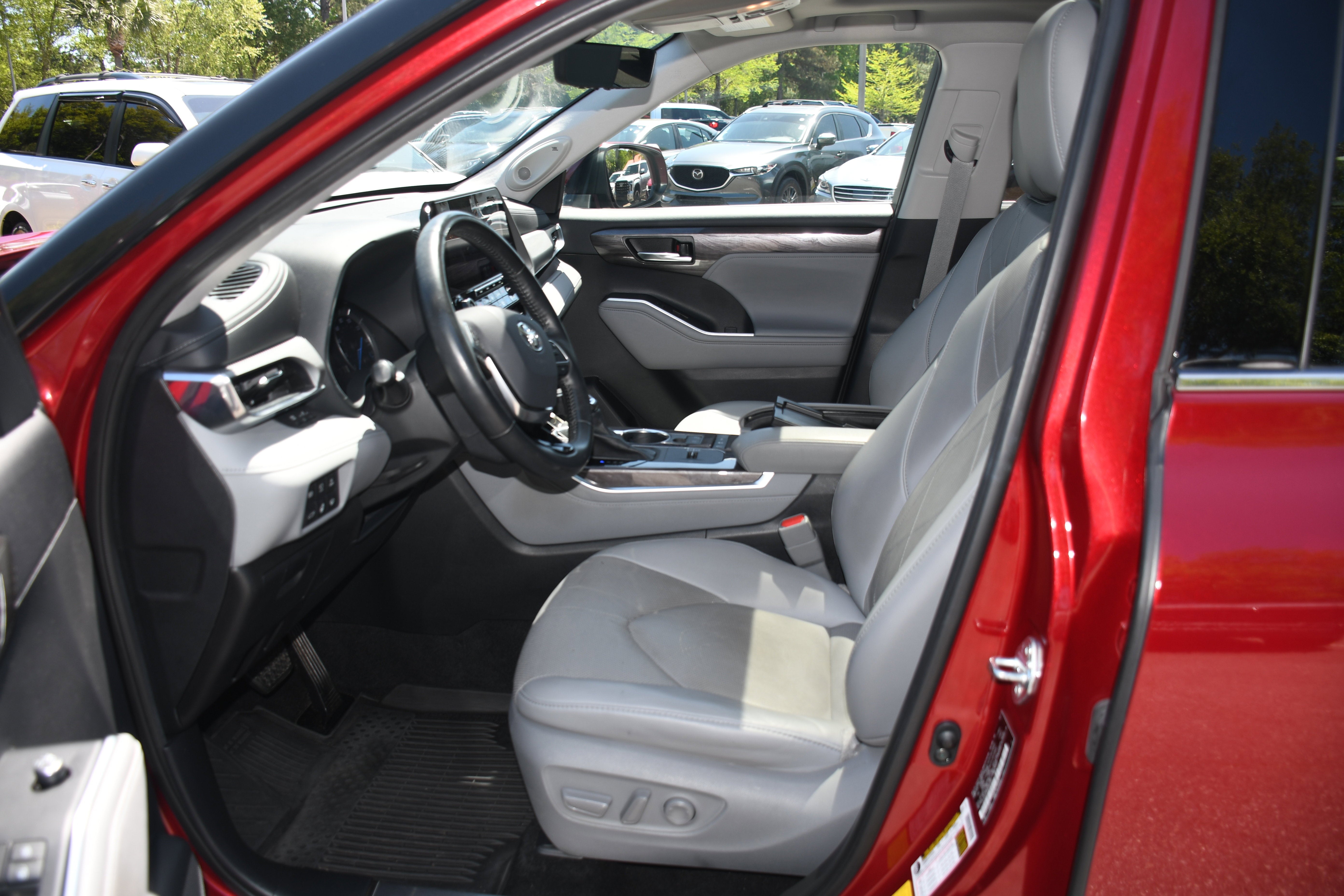 2021 Toyota Highlander Hybrid Platinum