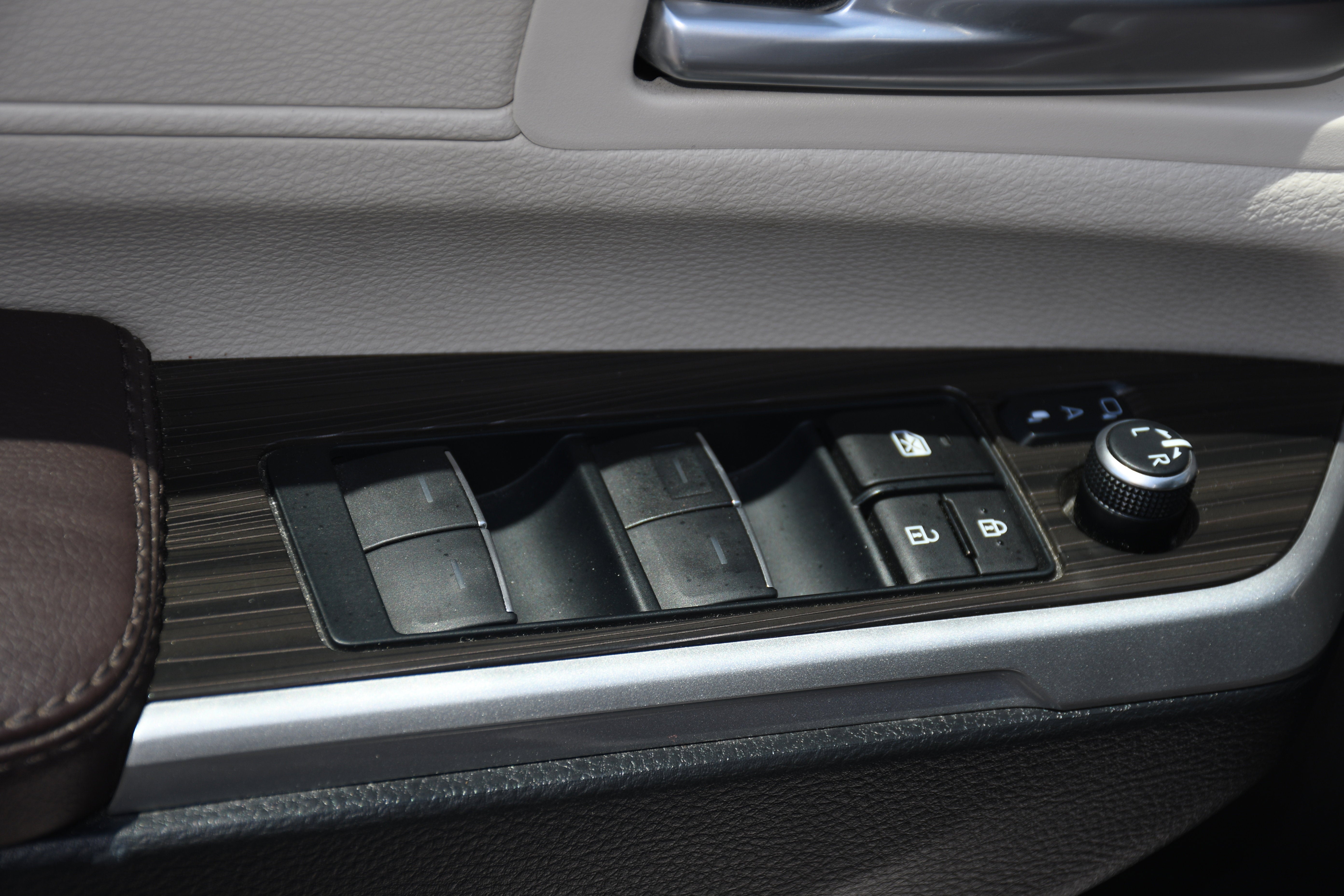 2023 Toyota Sienna Platinum