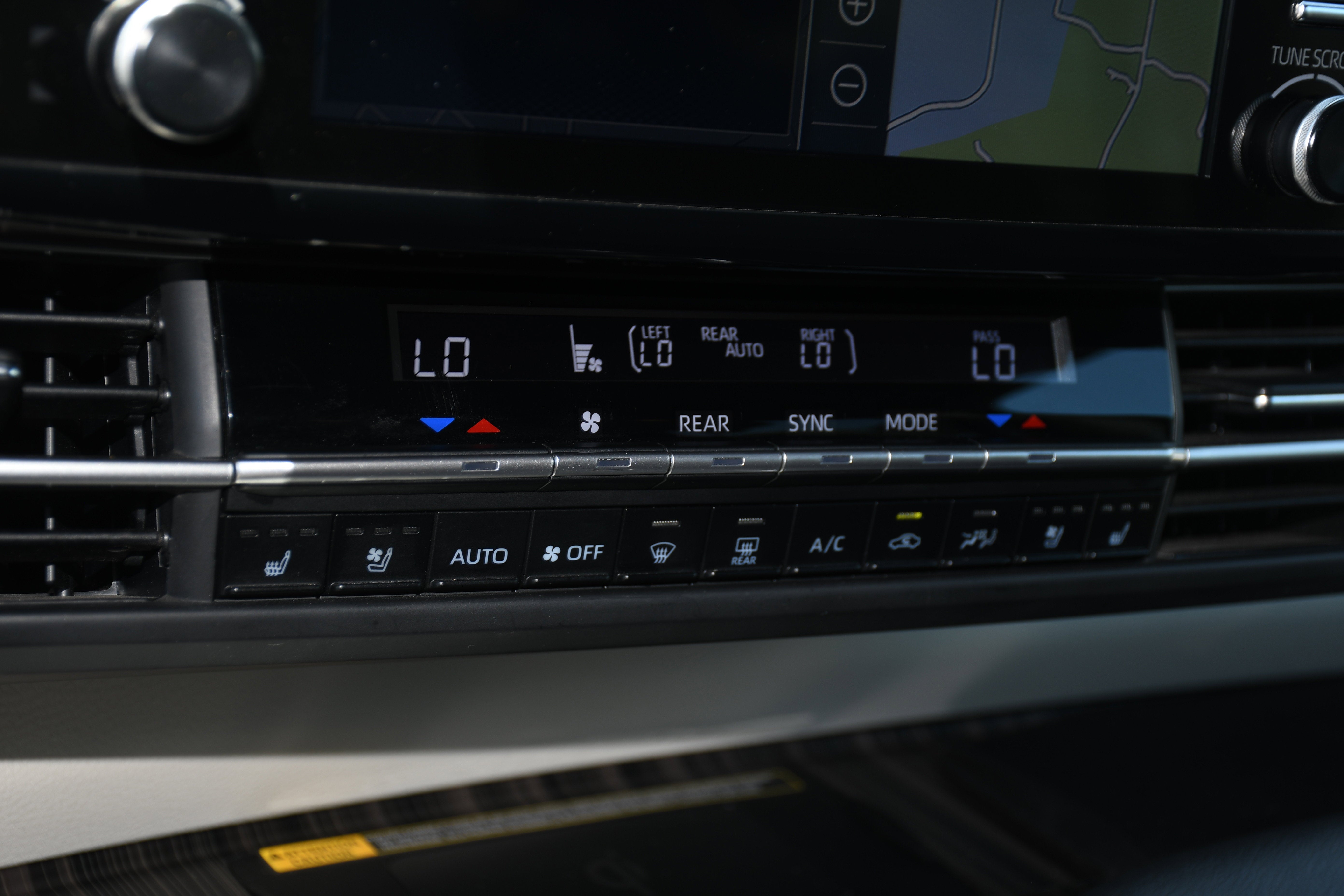 2023 Toyota Sienna Platinum
