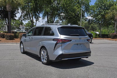 2023 Toyota Sienna Platinum