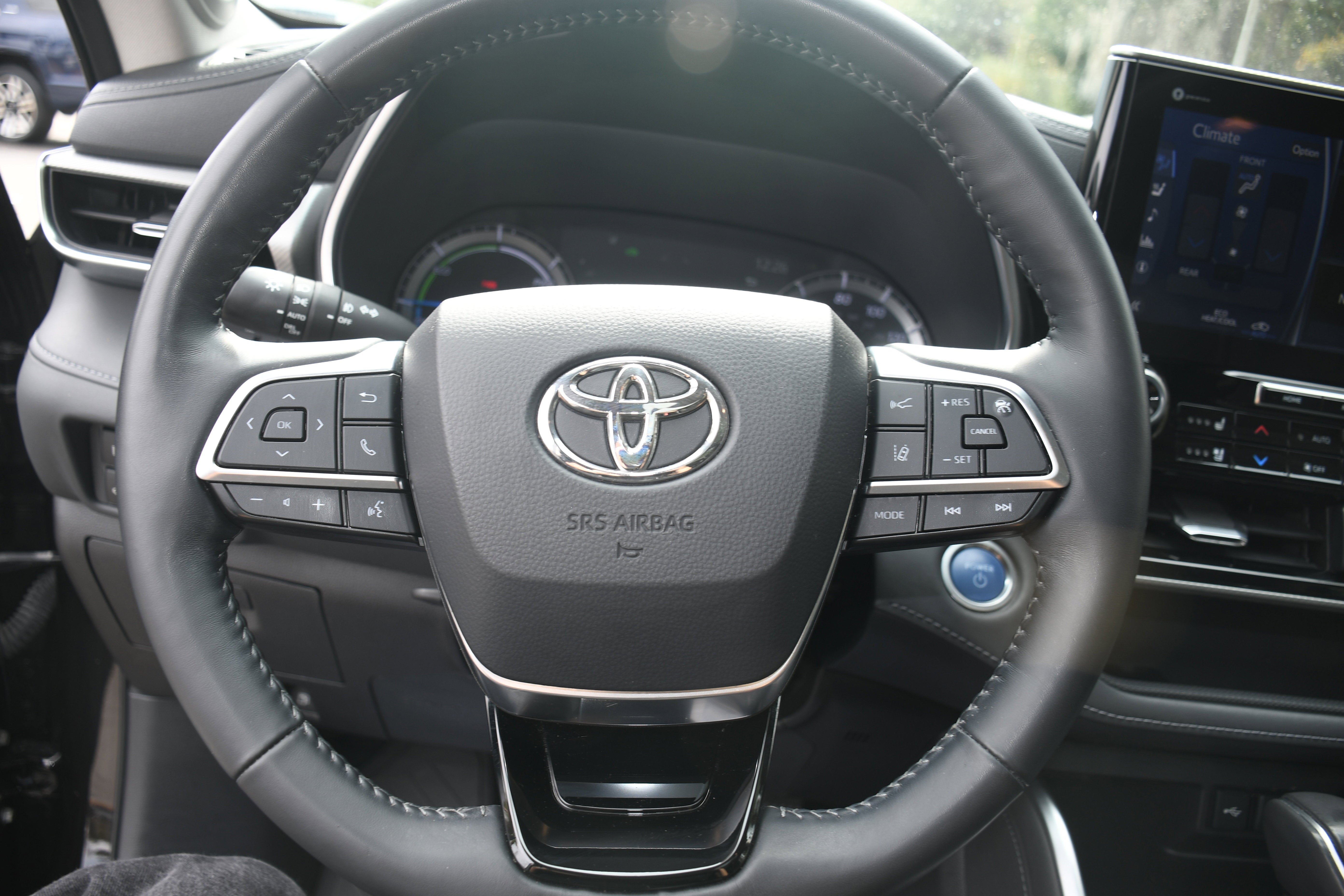 2021 Toyota Highlander Hybrid Platinum