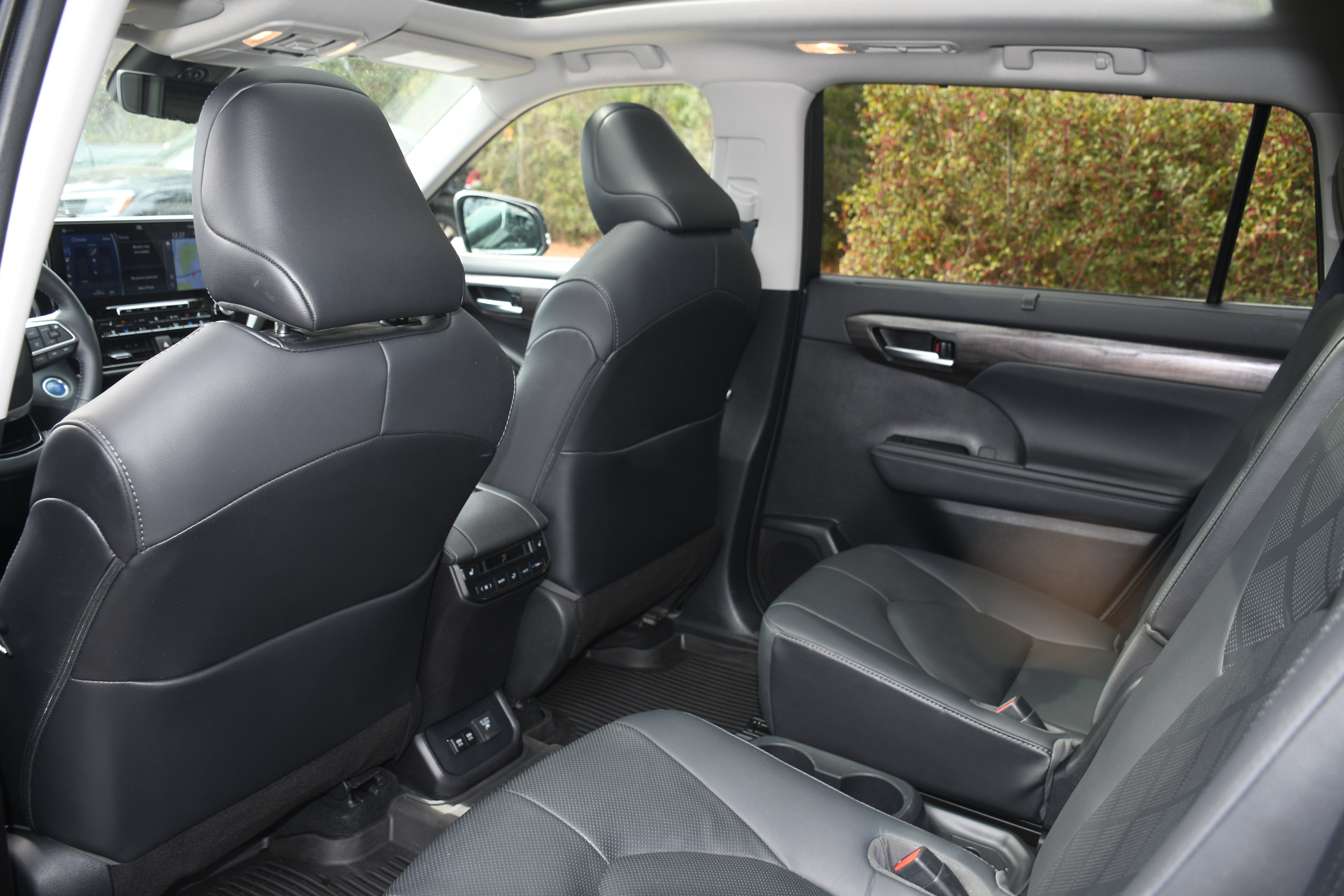 2021 Toyota Highlander Hybrid Platinum