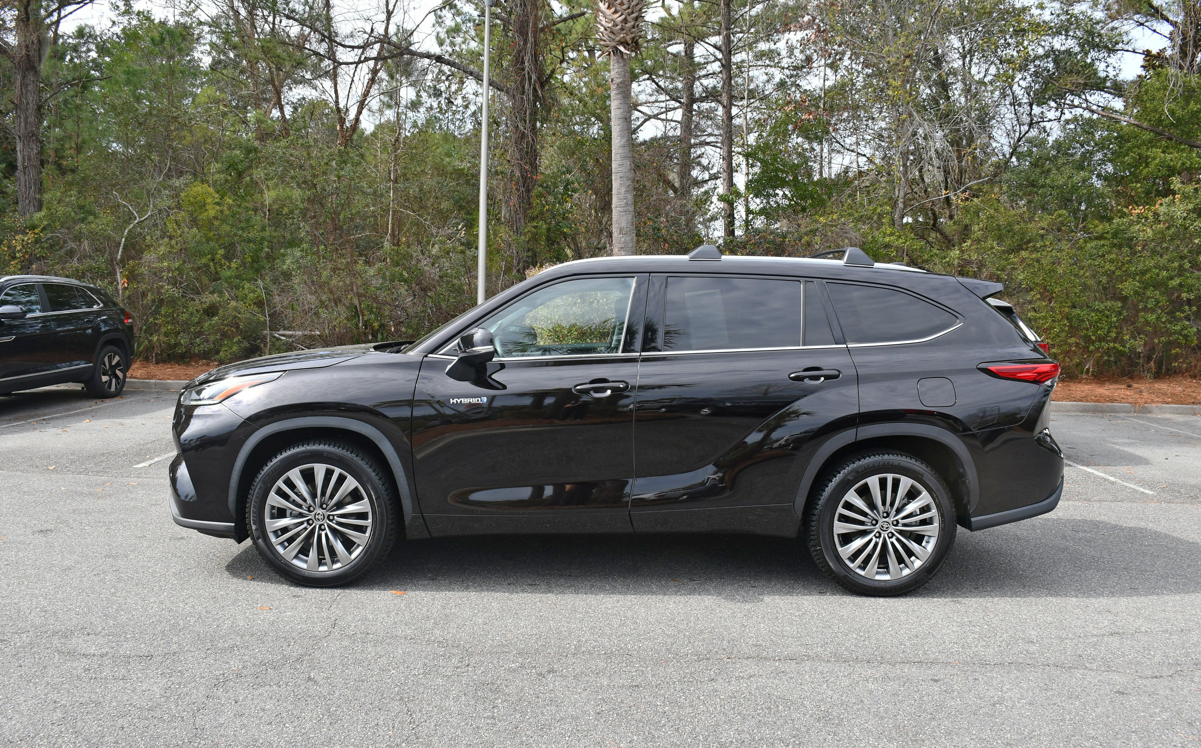 2021 Toyota Highlander Hybrid Platinum