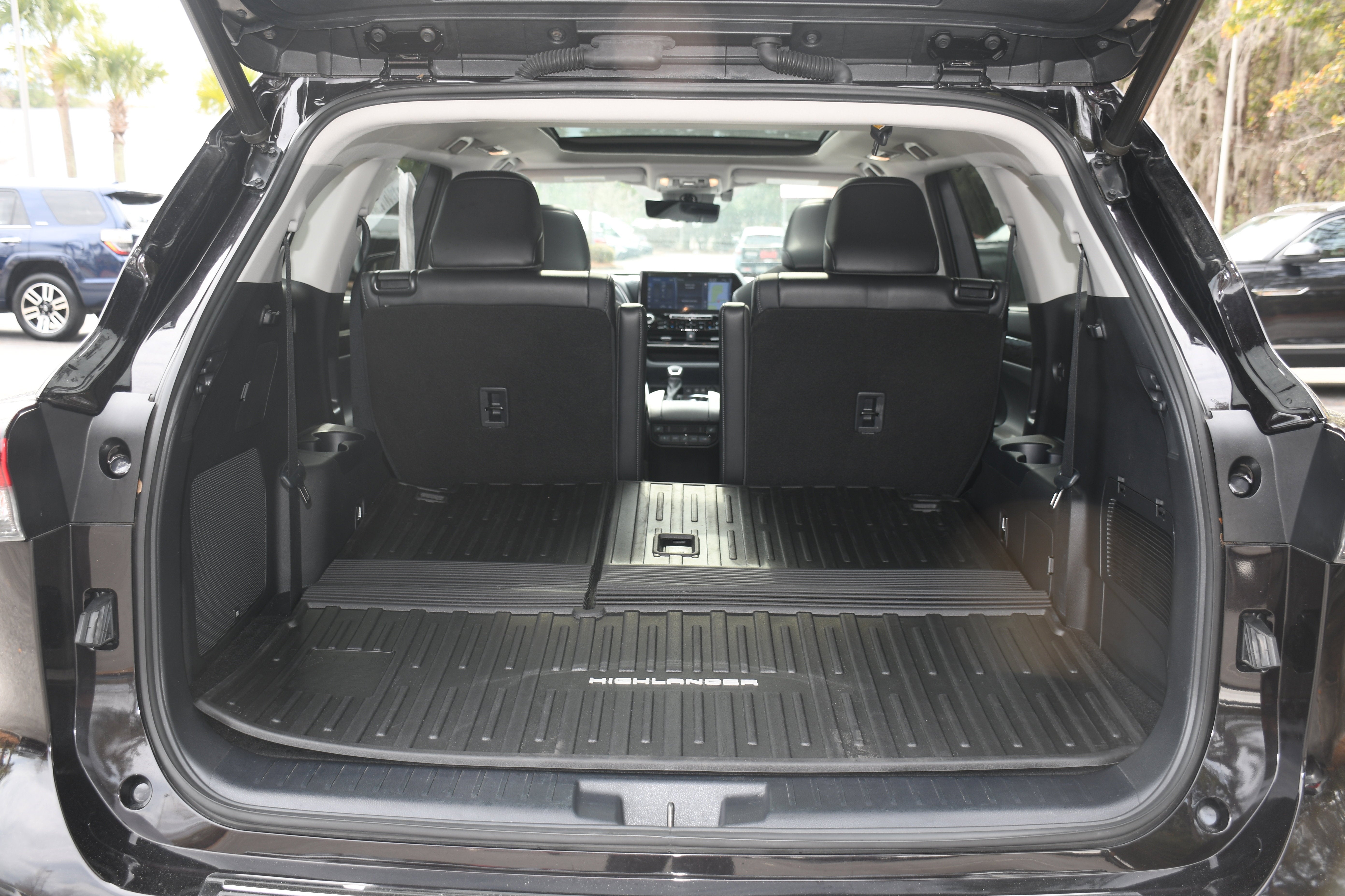 2021 Toyota Highlander Hybrid Platinum