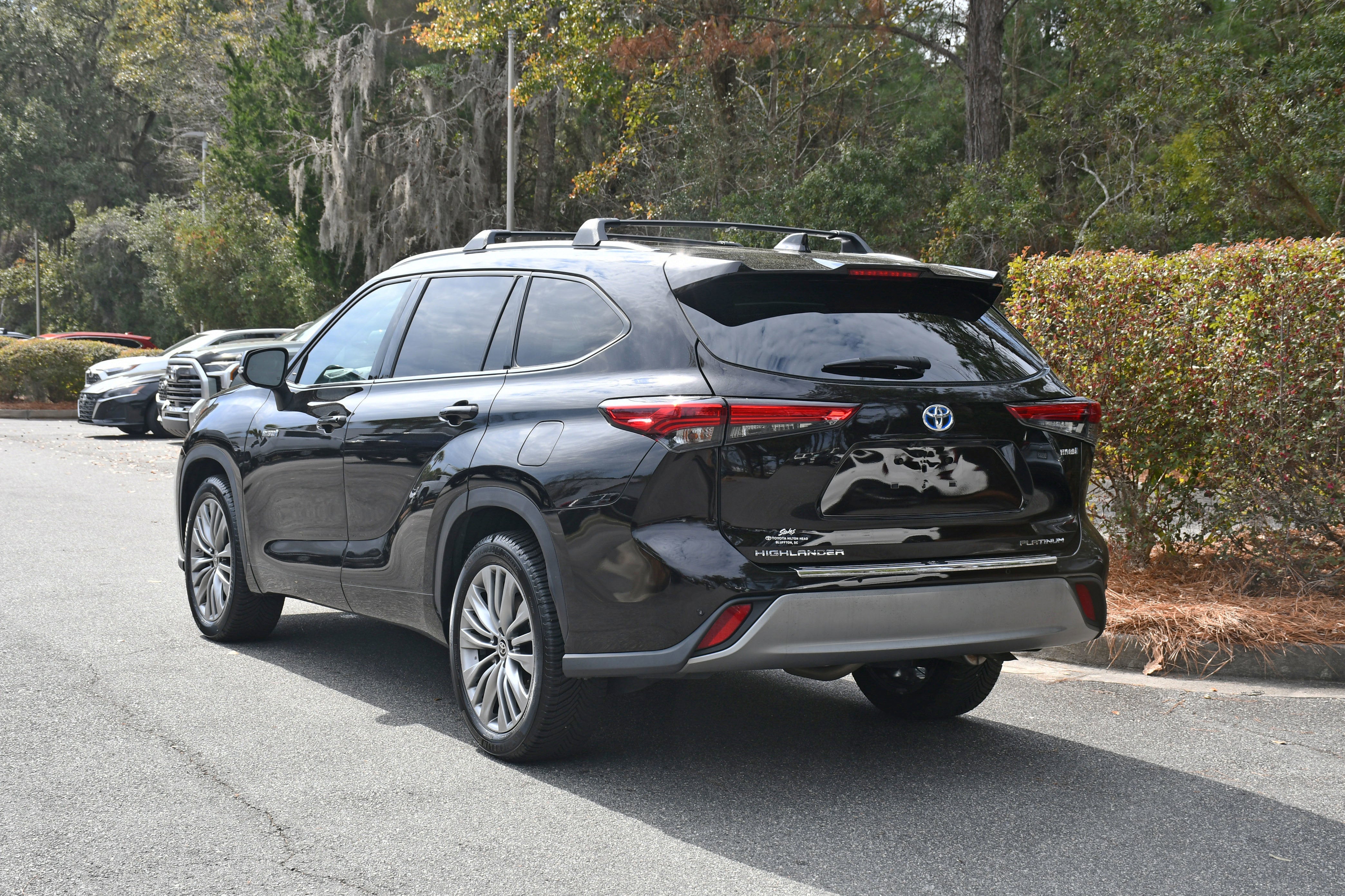 2021 Toyota Highlander Hybrid Platinum