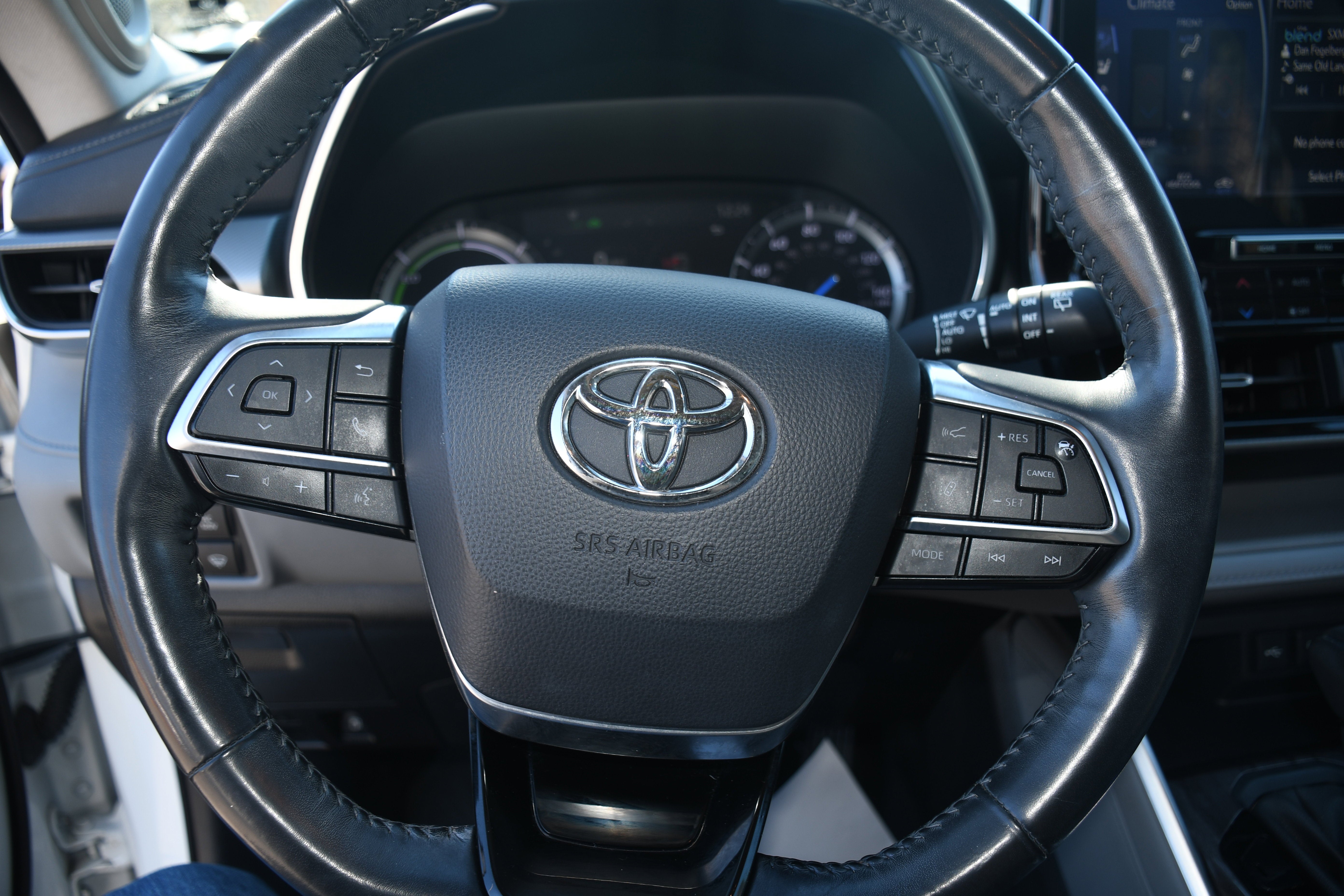 2021 Toyota Highlander Hybrid Platinum