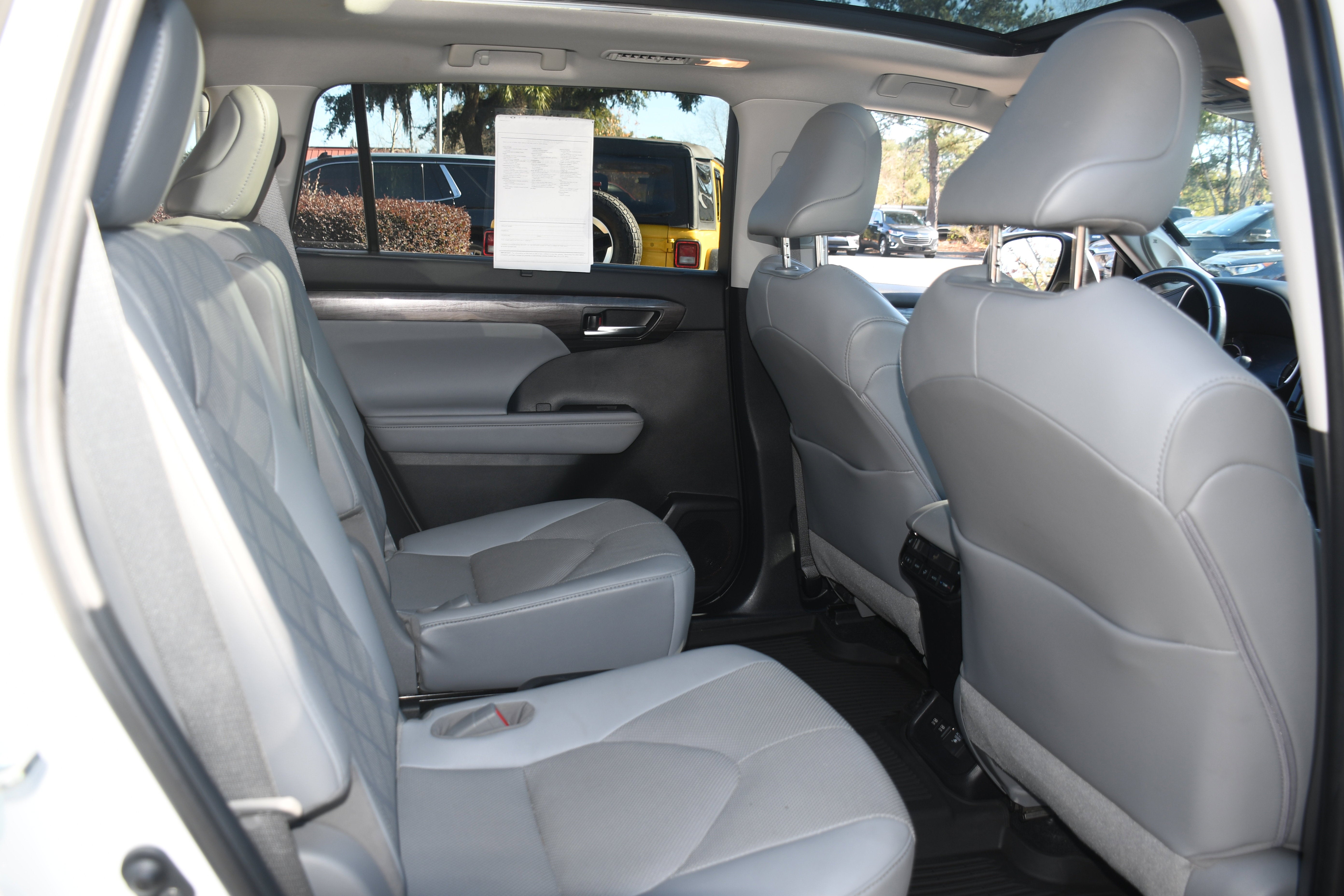 2021 Toyota Highlander Hybrid Platinum
