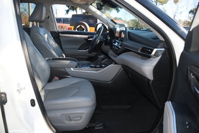 2021 Toyota Highlander Hybrid Platinum