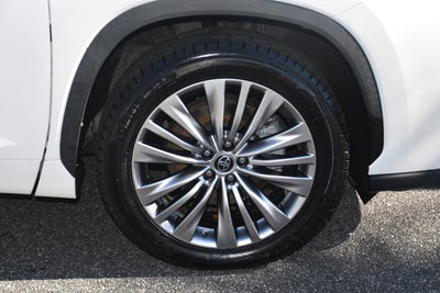 2021 Toyota Highlander Hybrid Platinum