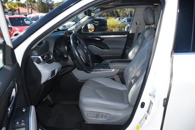 2021 Toyota Highlander Hybrid Platinum