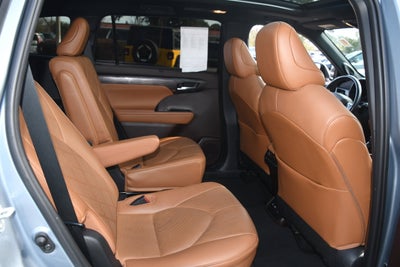 2021 Toyota Highlander Platinum