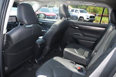 2020 Toyota Highlander Platinum