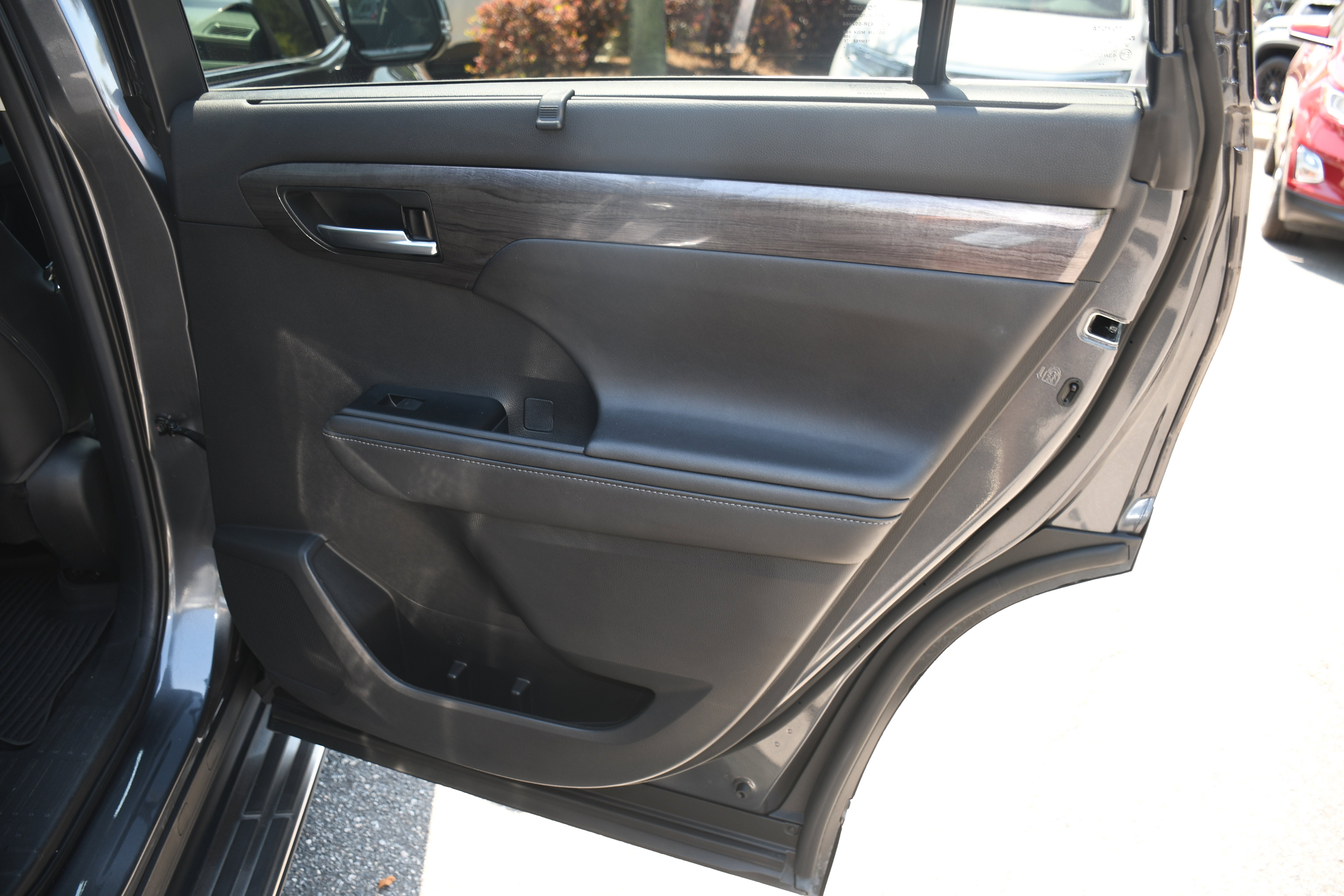 2020 Toyota Highlander Platinum