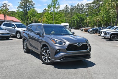 2022 Toyota Highlander Hybrid XLE
