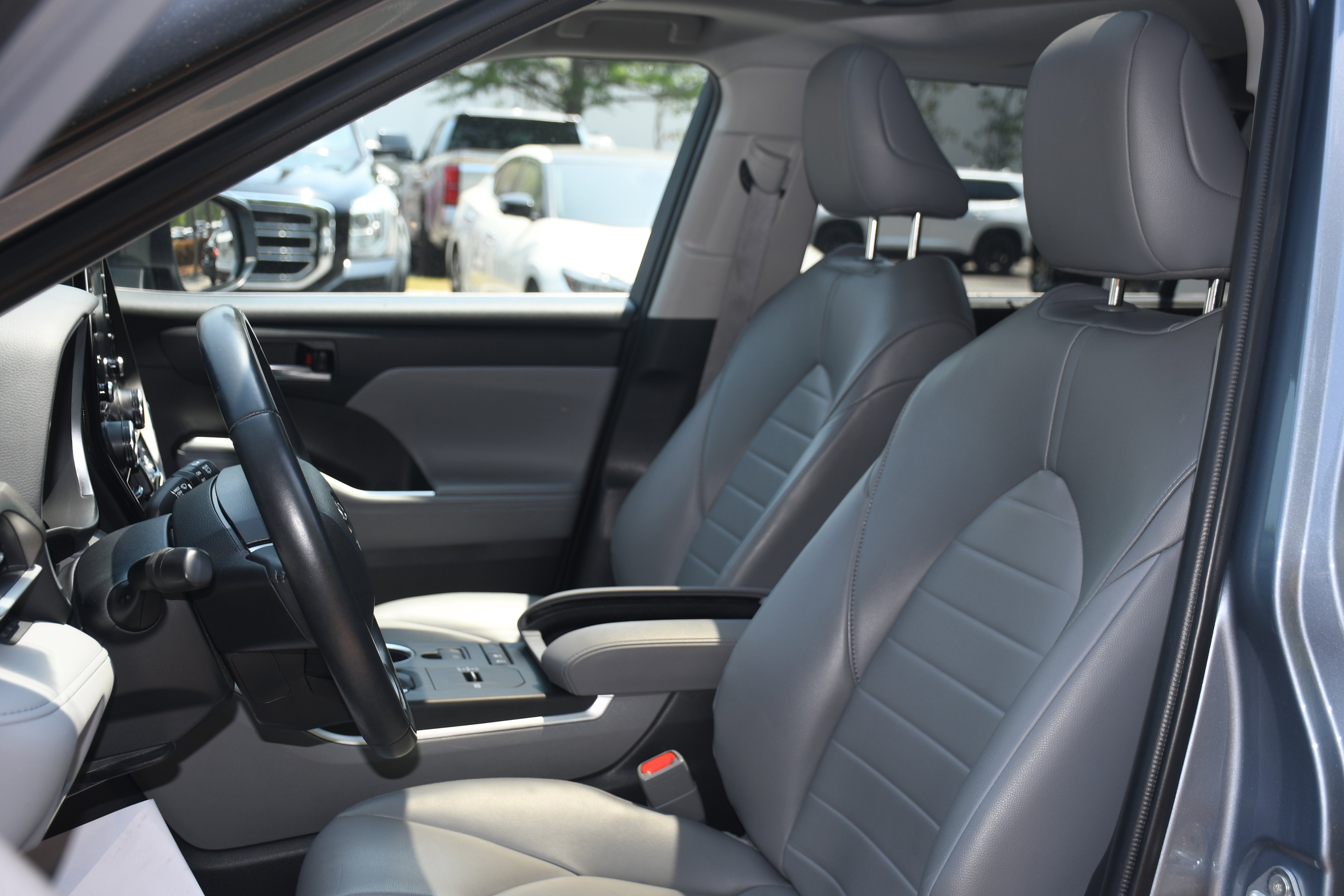 2022 Toyota Highlander HYBRID XLE BRONZE