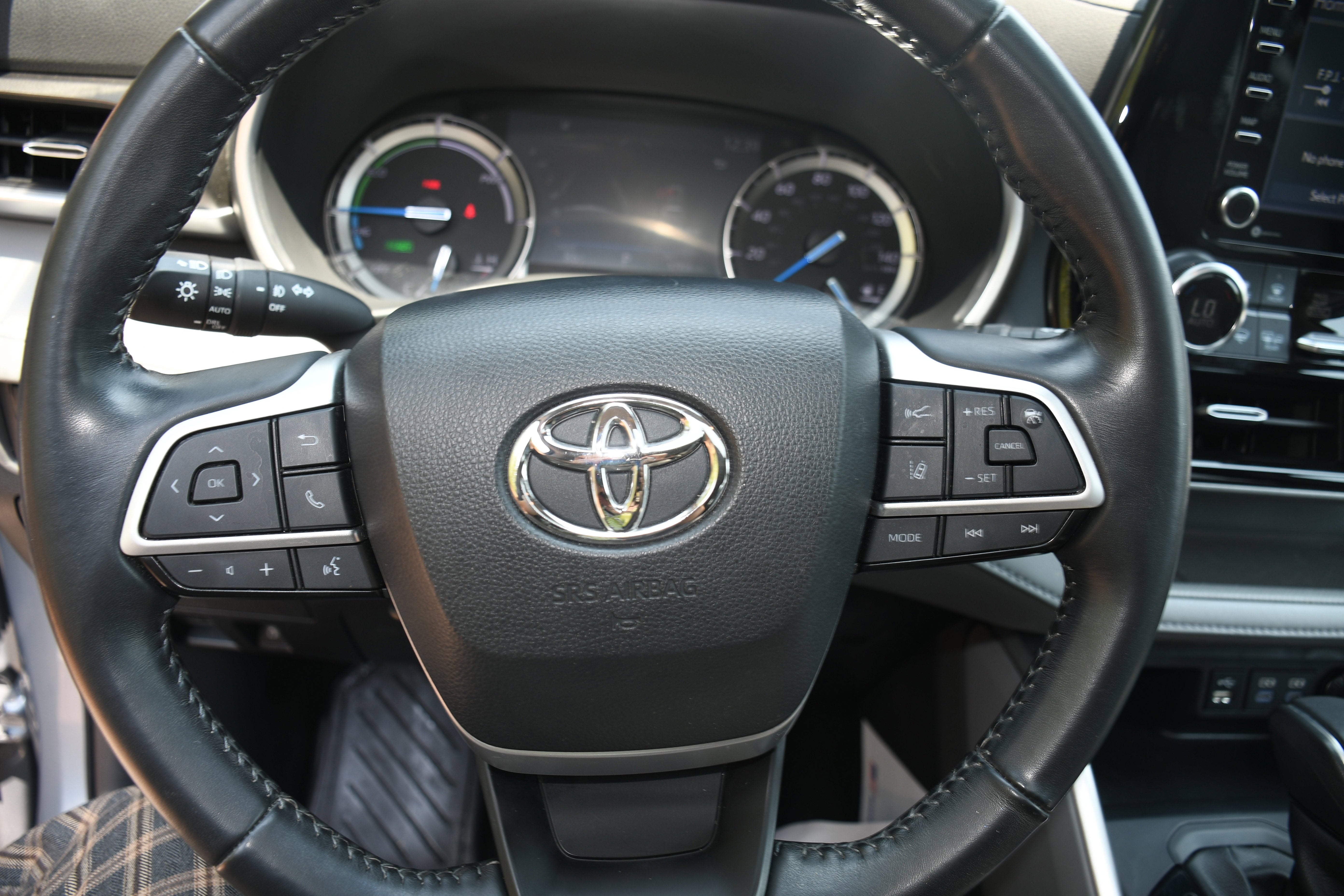 2022 Toyota Highlander HYBRID XLE BRONZE