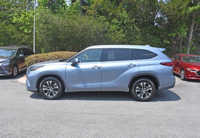 2022 Toyota Highlander HYBRID XLE BRONZE