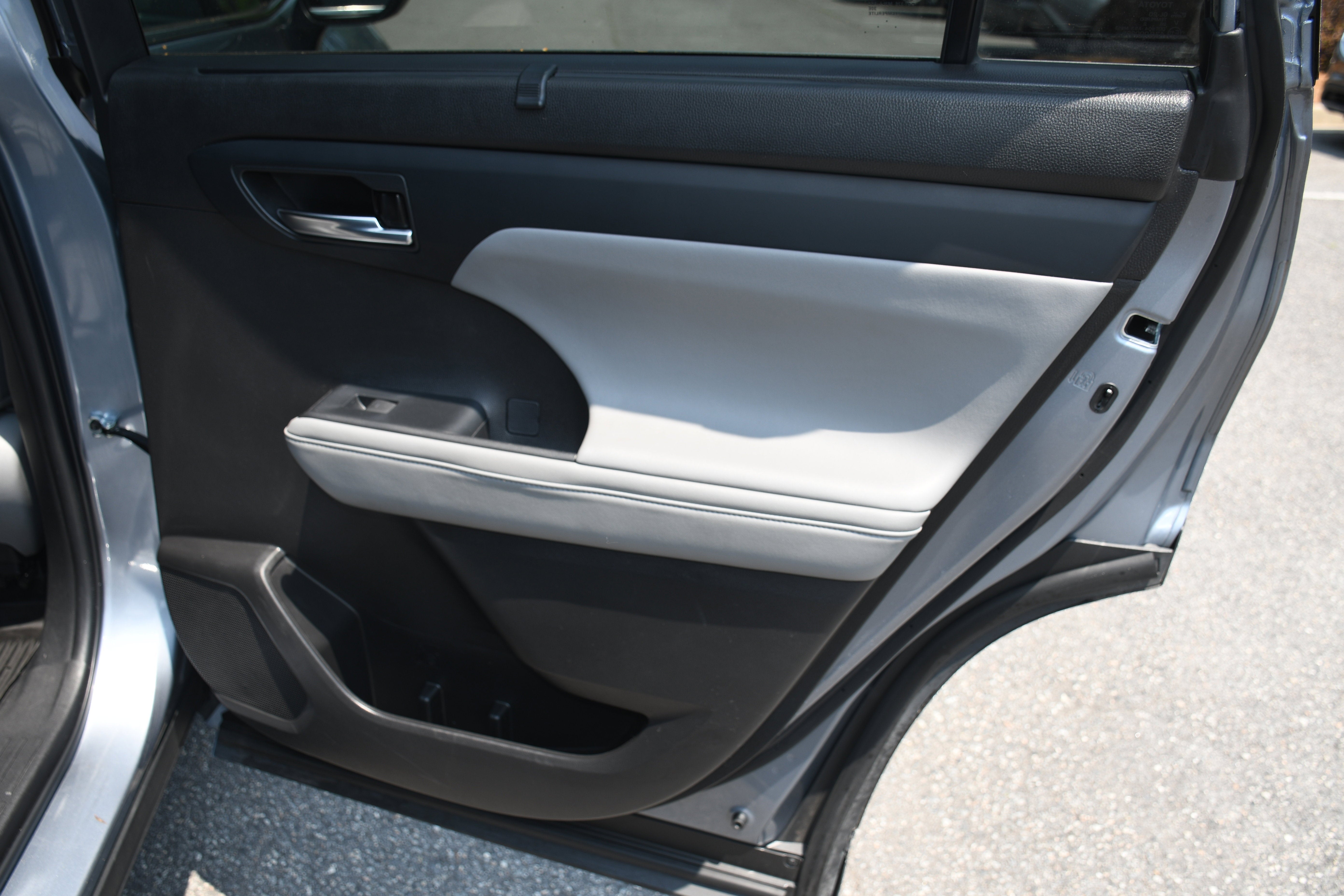2022 Toyota Highlander HYBRID XLE BRONZE
