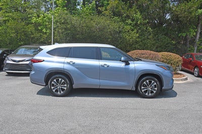 2022 Toyota Highlander HYBRID XLE BRONZE