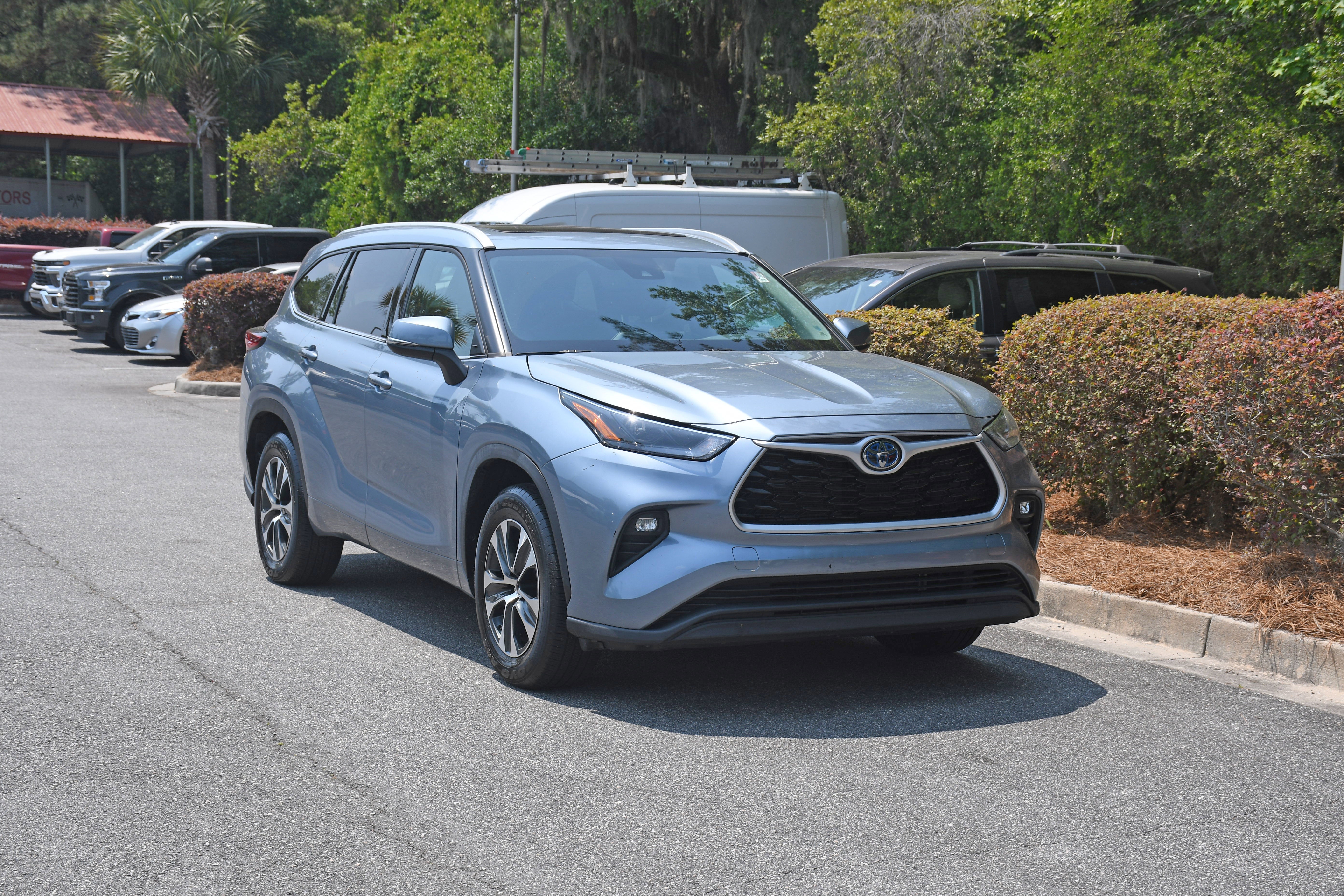 2022 Toyota Highlander HYBRID XLE BRONZE