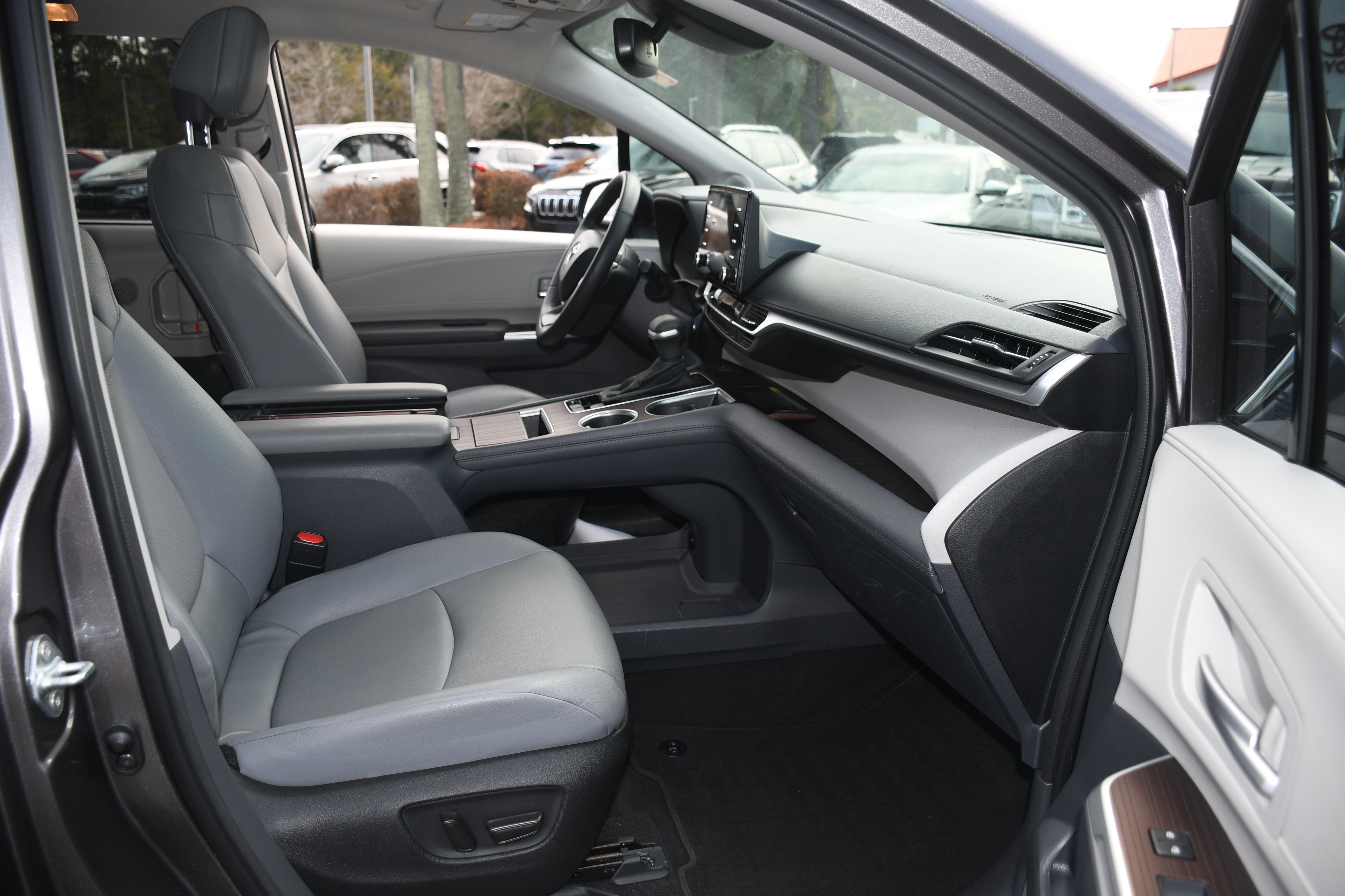 2023 Toyota Sienna XLE