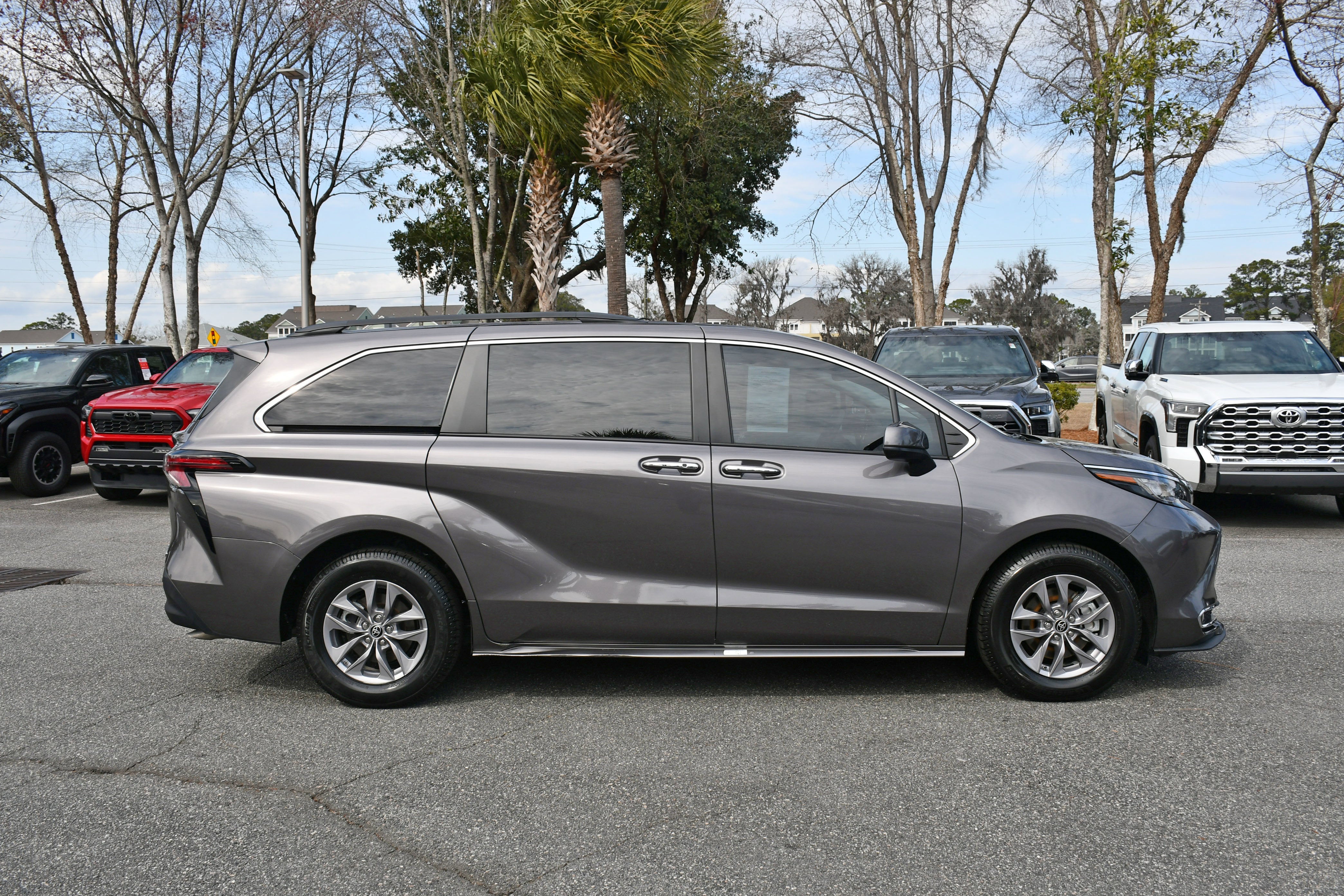 2023 Toyota Sienna XLE