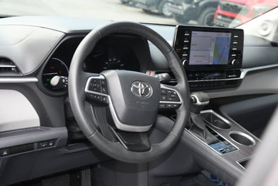 2023 Toyota Sienna XLE