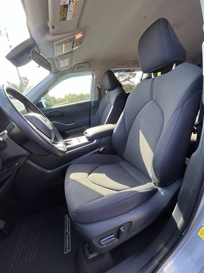 2023 Toyota Highlander LE