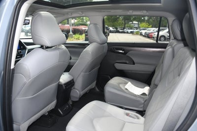 2023 Toyota Highlander Platinum