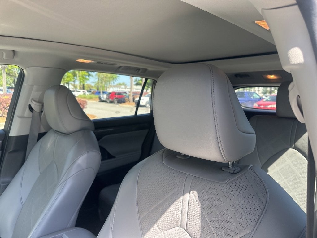 2023 Toyota Highlander Platinum