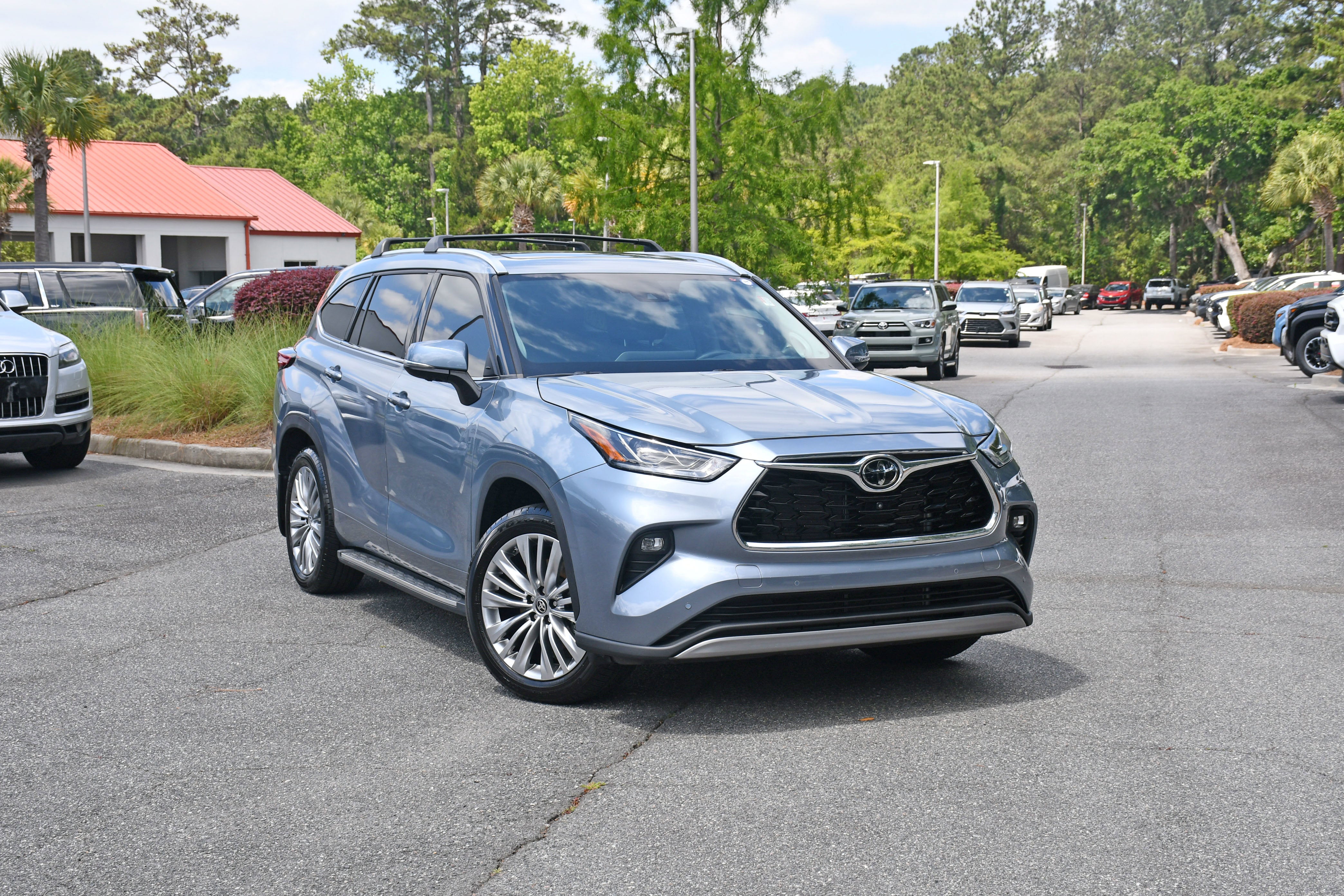 2023 Toyota Highlander Platinum