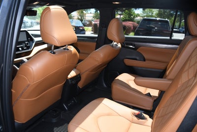 2024 Toyota Highlander Platinum