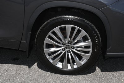 2024 Toyota Highlander Platinum