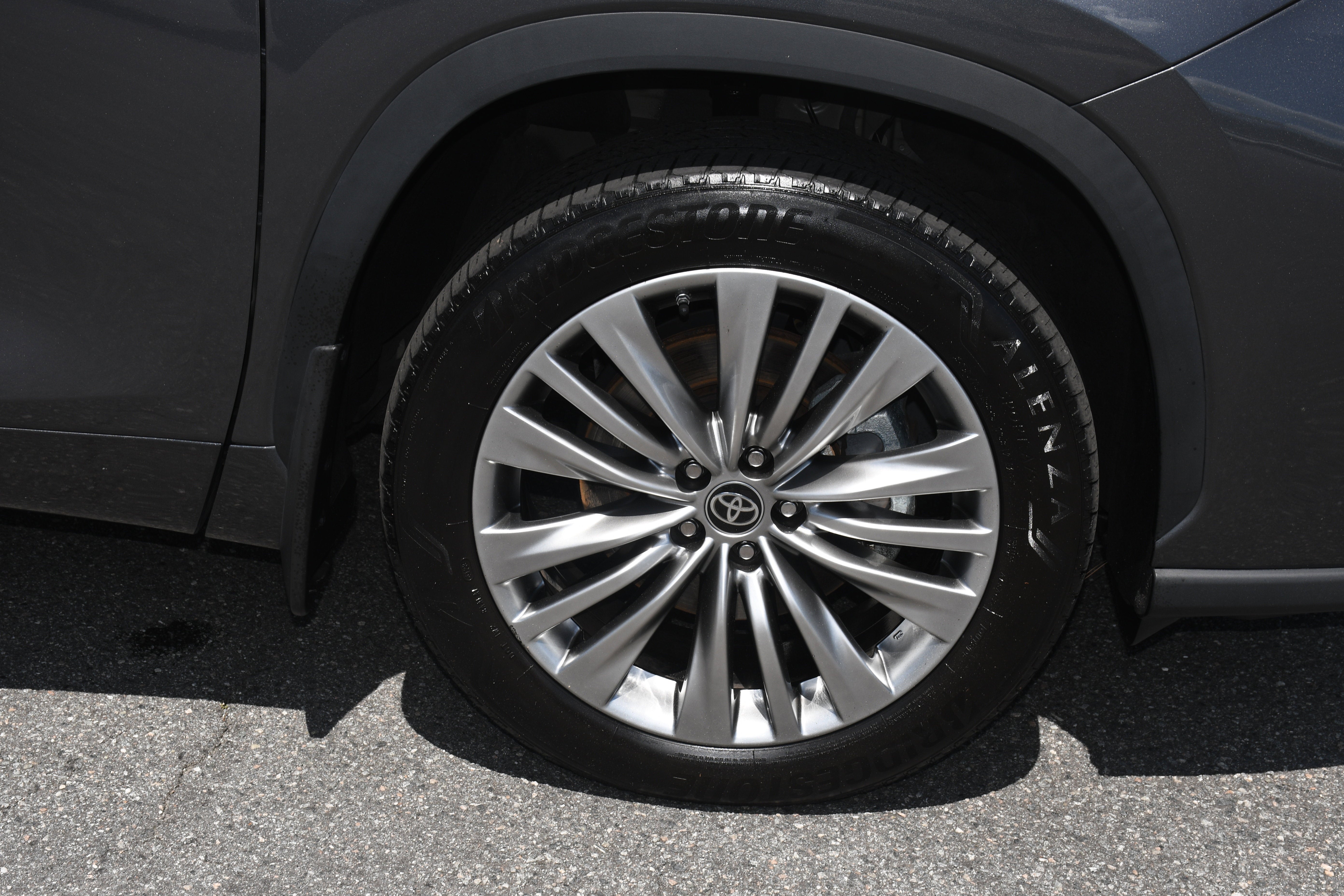 2024 Toyota Highlander Platinum