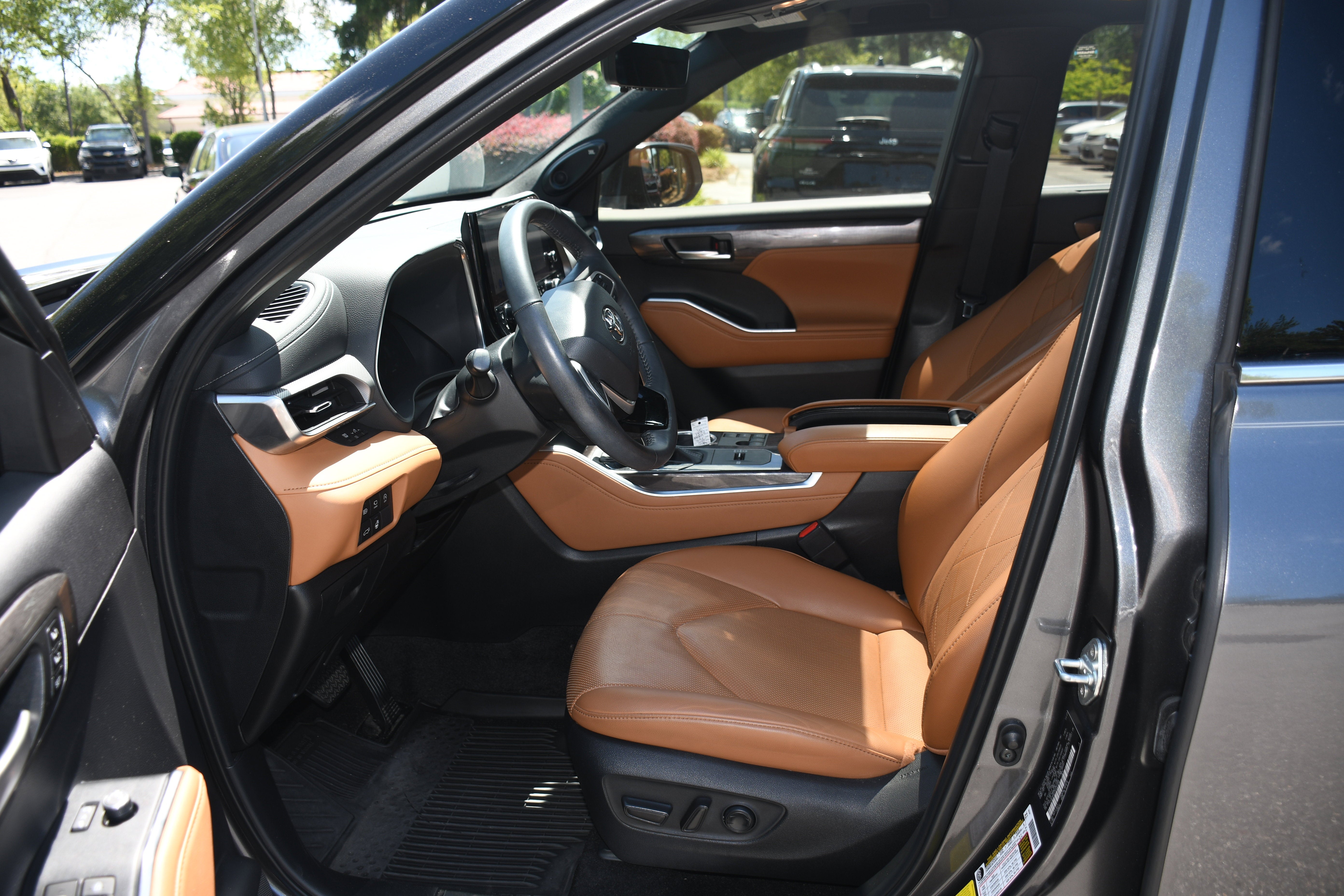 2024 Toyota Highlander Platinum