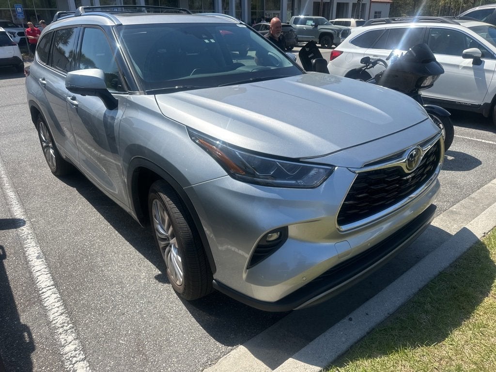 2023 Toyota Highlander Platinum