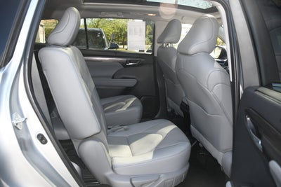 2023 Toyota Highlander Platinum