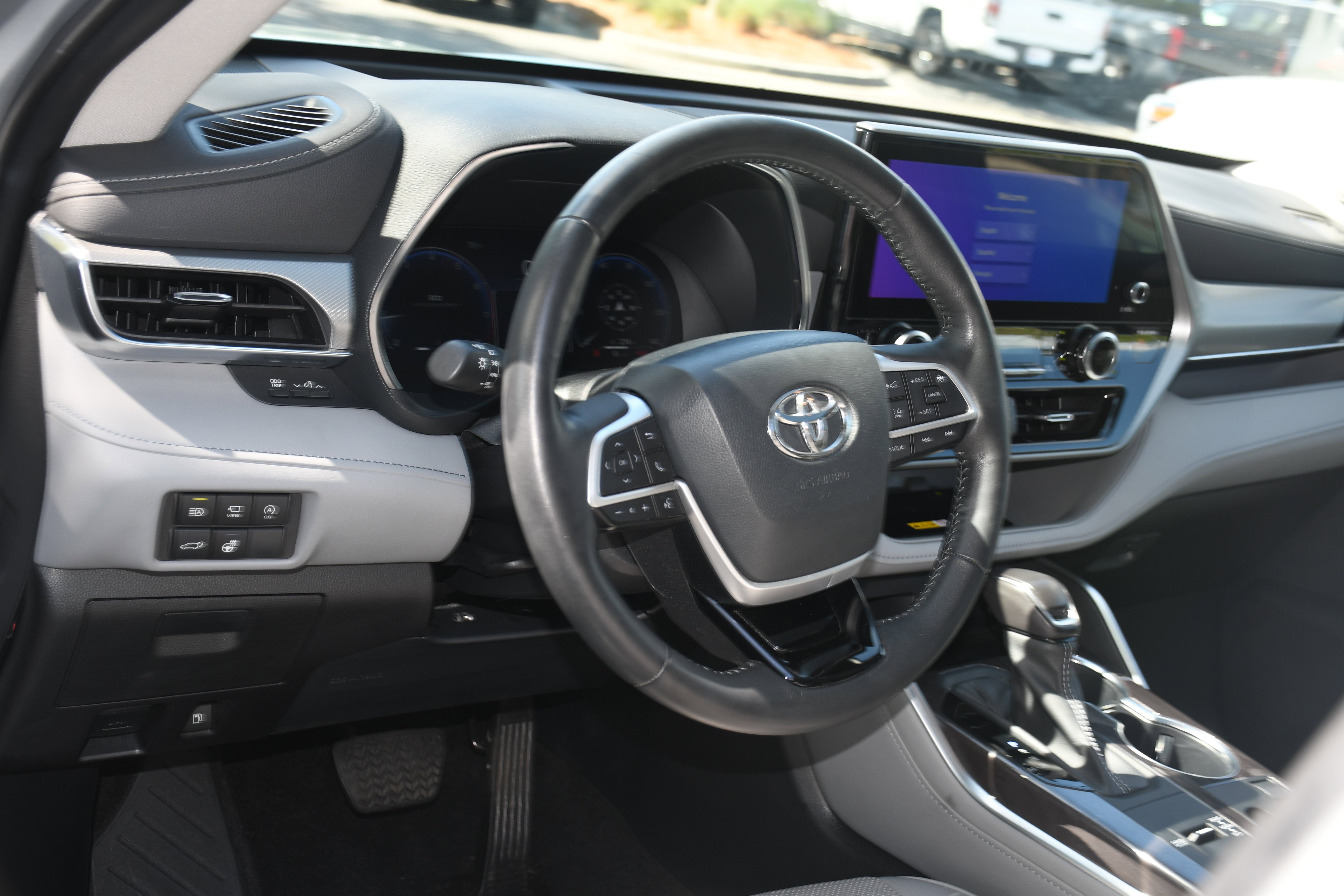 2023 Toyota Highlander Platinum