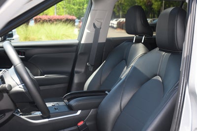 2025 Toyota Highlander XLE