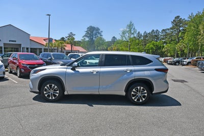 2025 Toyota Highlander XLE