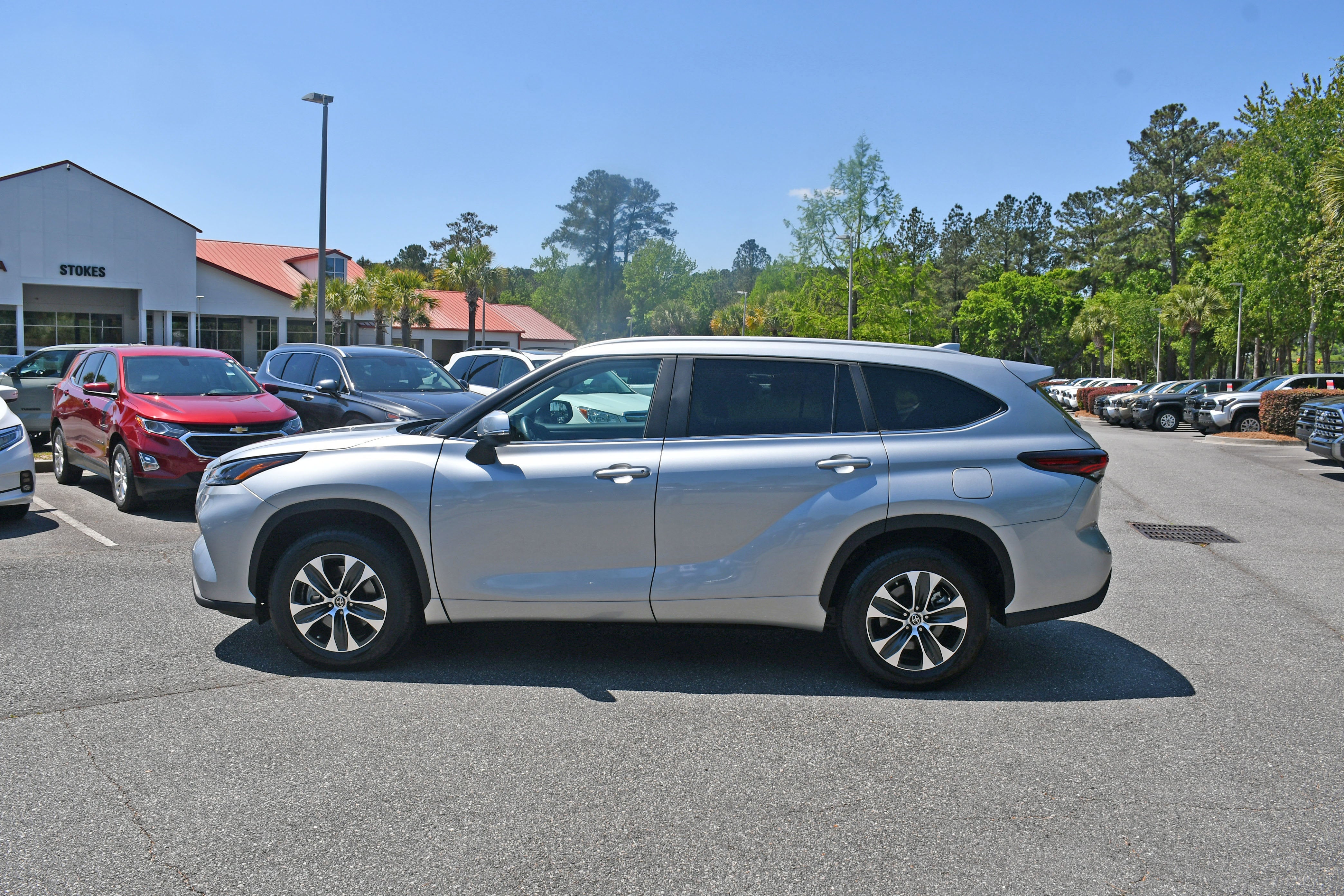 2025 Toyota Highlander XLE