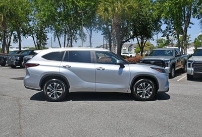2025 Toyota Highlander XLE