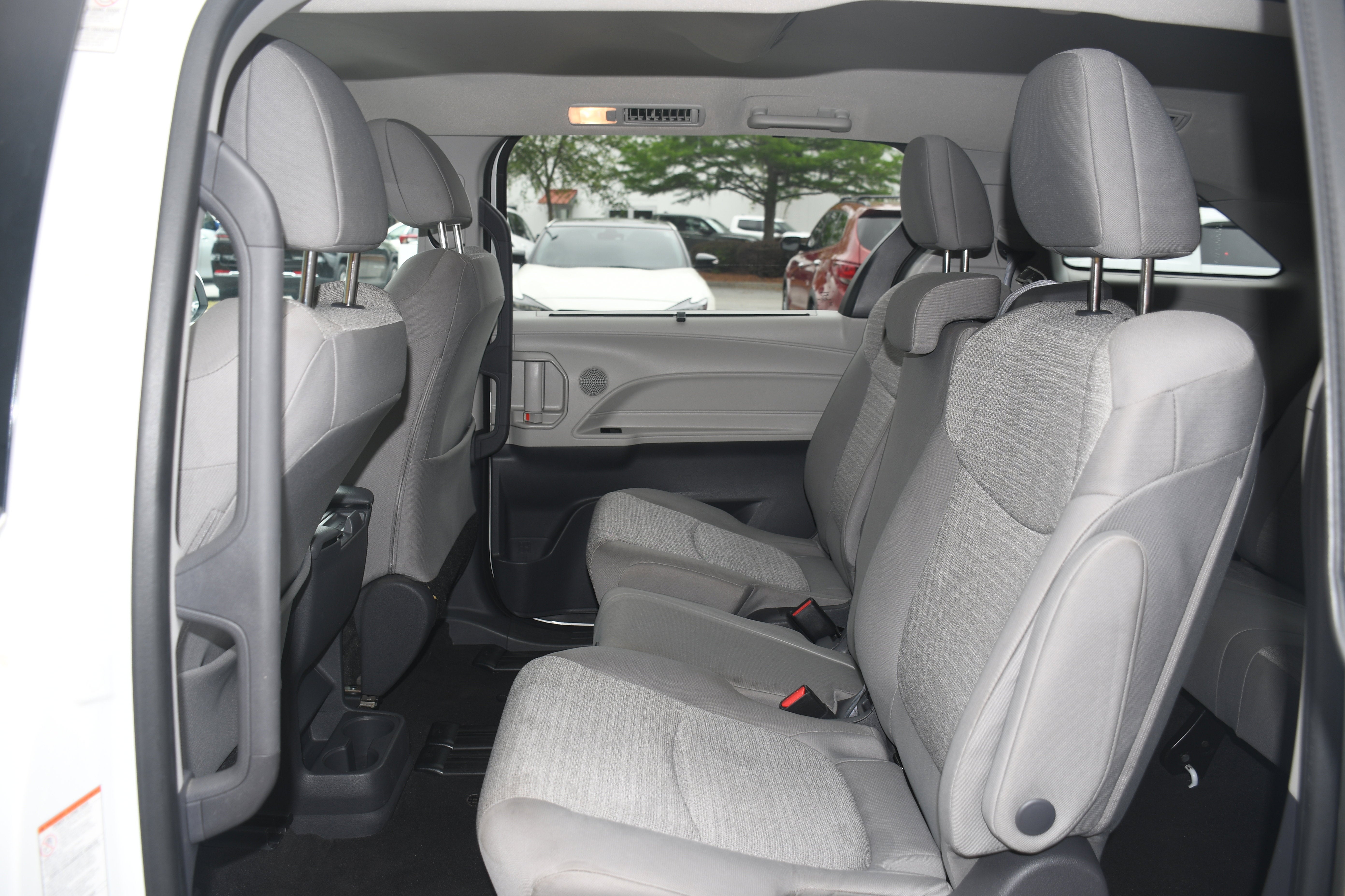 2021 Toyota Sienna LE