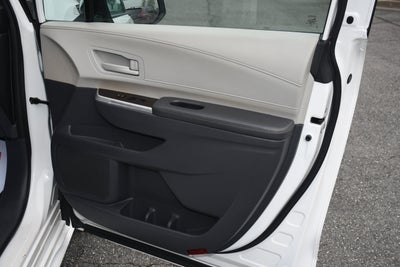 2021 Toyota Sienna LE
