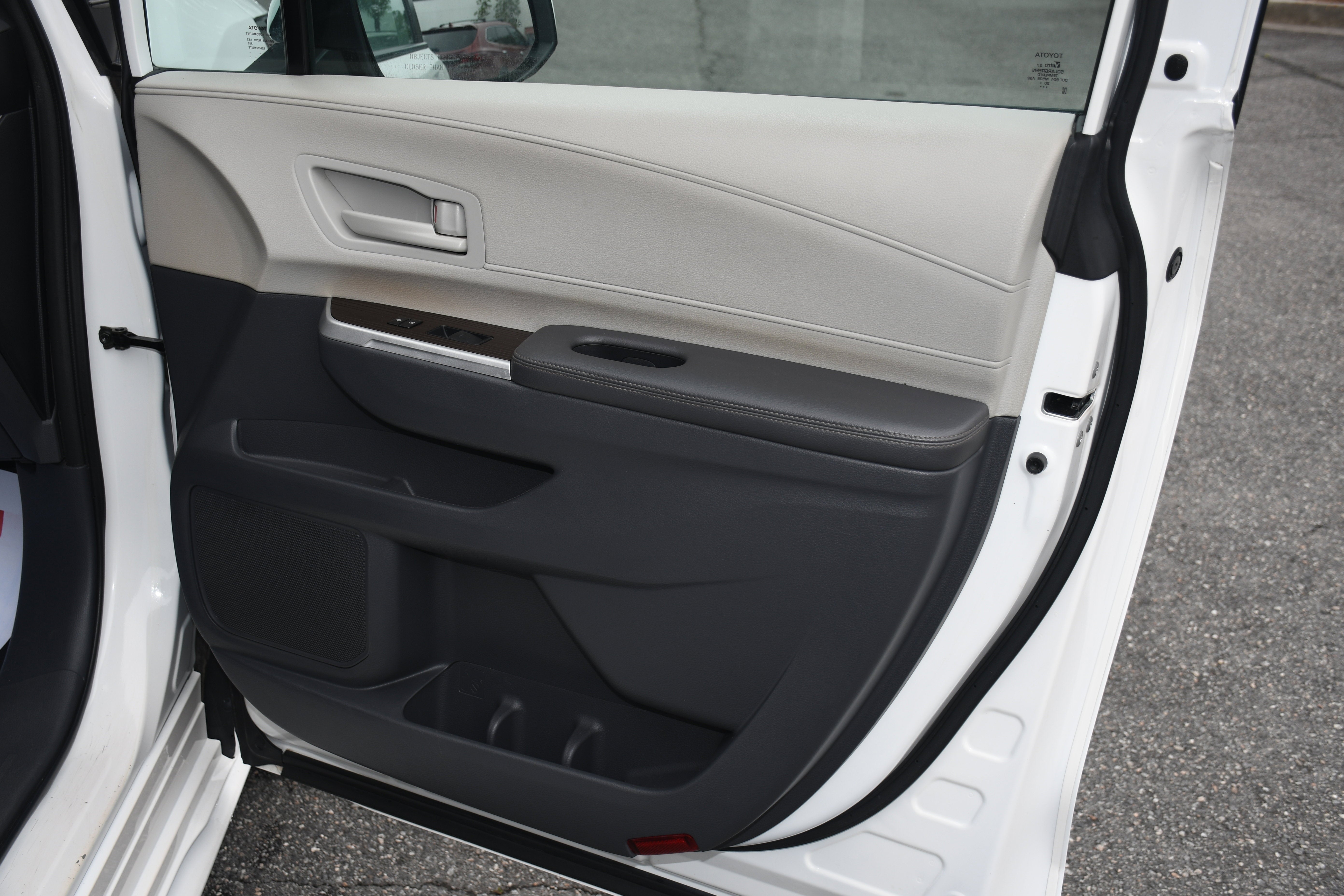 2021 Toyota Sienna LE