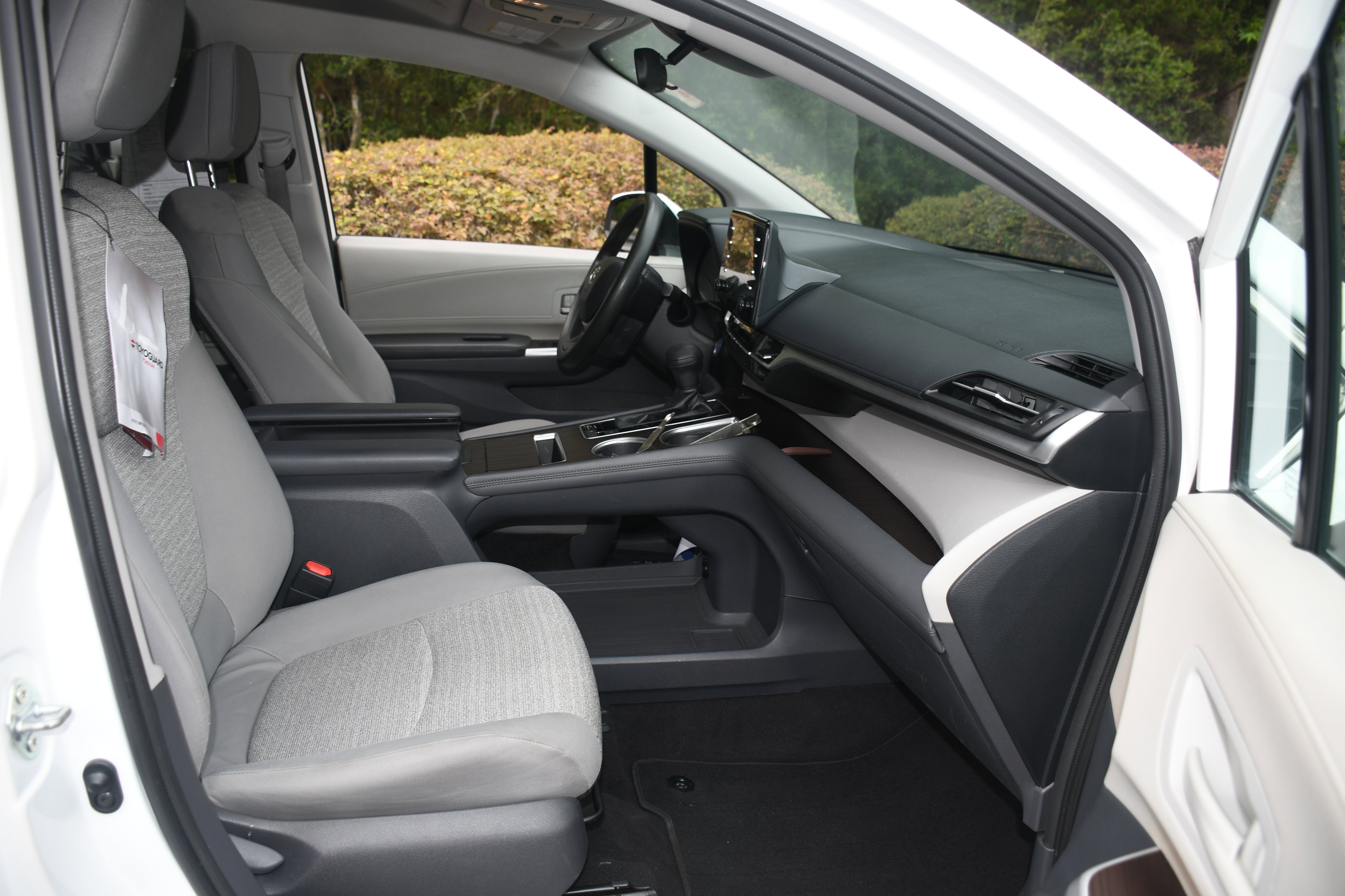 2021 Toyota Sienna LE