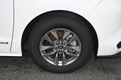 2021 Toyota Sienna LE