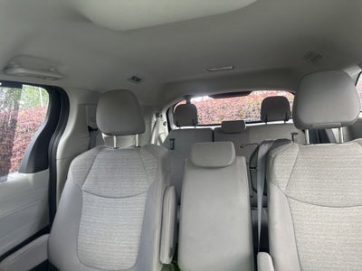 2021 Toyota Sienna LE
