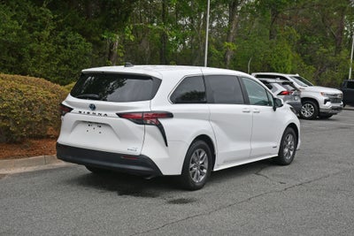 2021 Toyota Sienna LE