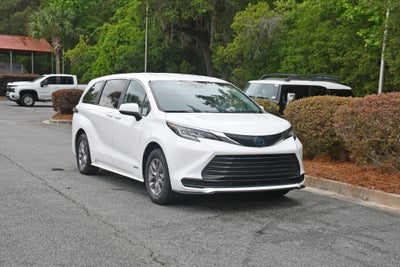 2021 Toyota Sienna LE